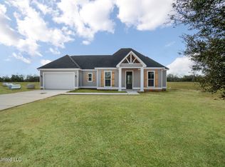 12 North Caesar, Carriere, MS 39426