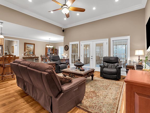 4th image of 5765 Spring Creek Rd