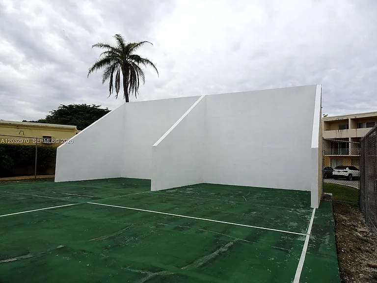9359 N Fontainebleau Blvd #F109 — Photo 28