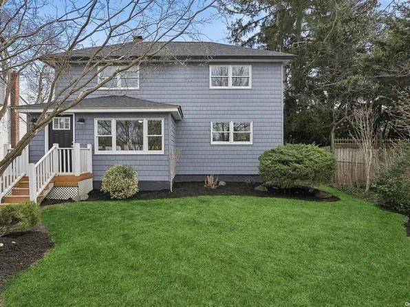22 Wall Street, East Islip, NY 11730