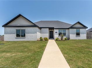 382 N Otoe St, Farmington, AR 72730
