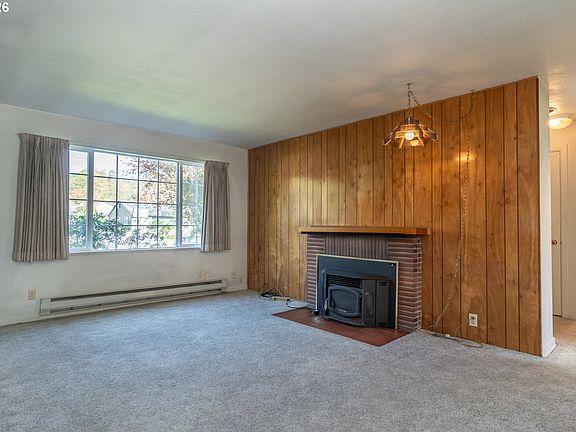 4th image of 3064 NE Porter St