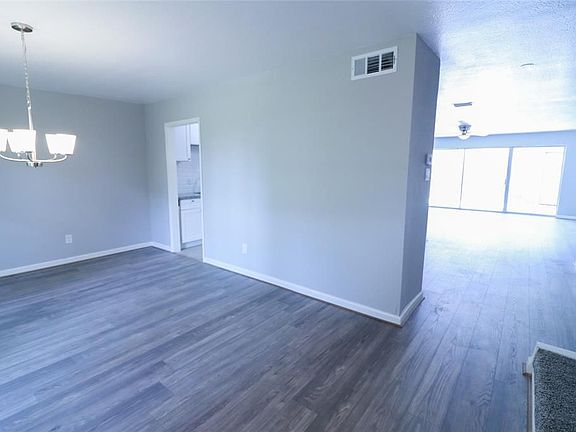 5th image of 10800 Briar Forest Dr #8/25