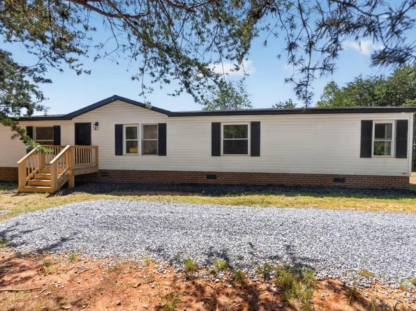 120 River Ridge Ln, Axton, VA 24054