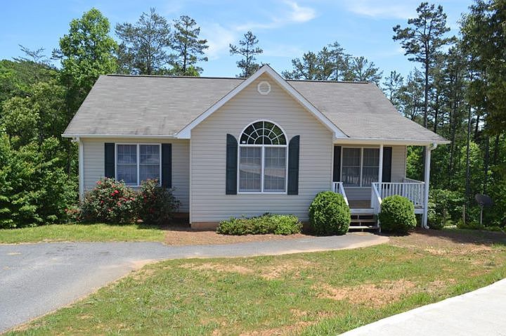 1st image of 377 Cedar Springs Ln