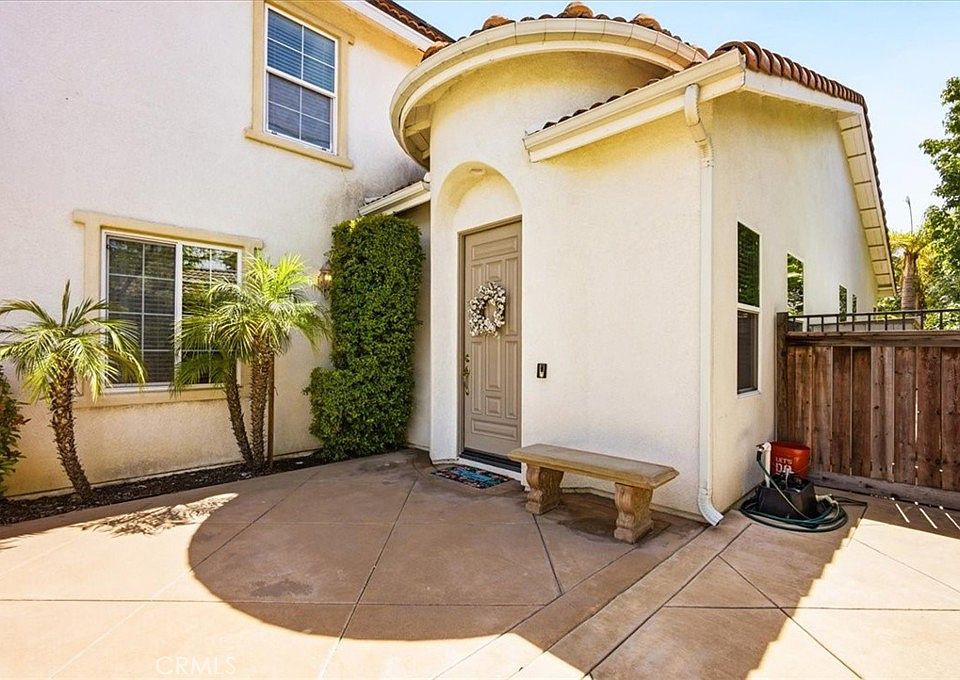 1st image of 32809 Stonefield Ln