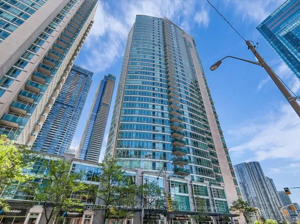 397 Front St W #911, Toronto, ON M5V 3S1
