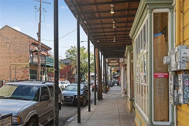 718 Frenchmen St #10 — Photo 15