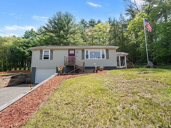 3rd image of 3080 Hillside Dr