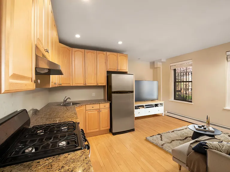 64 Queensberry St #101 — Photo 3