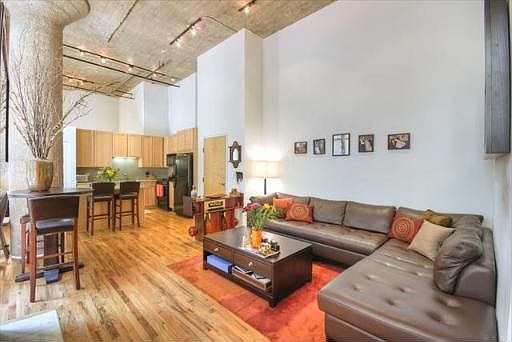 3rd image of 758 N Larrabee St #Gu205