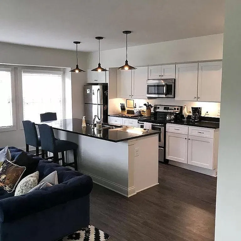 738 Bryden Rd — Photo 3