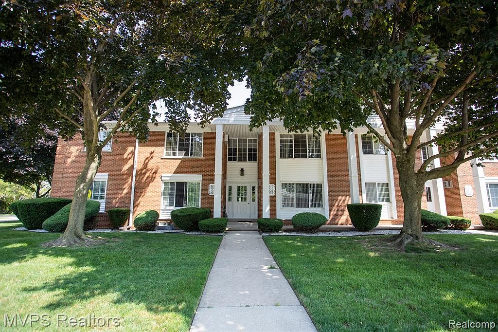 22215 E Eleven Mile Rd UNIT 8, Saint Clair Shores, MI 48081 Zillow