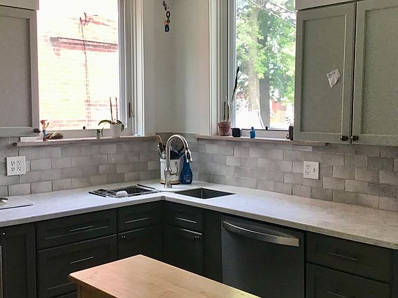 4th image of 5253 Murdoch Ave