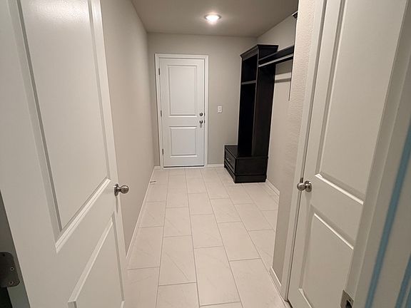 3rd image of 3900 W Laredo St