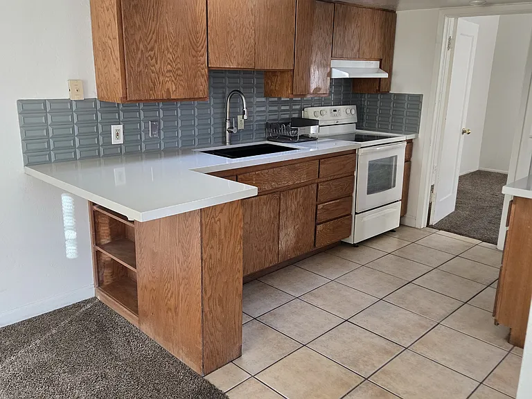 15 E 2nd Ave #2 — Photo 9