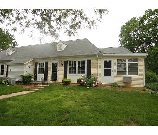 313D Sharon Way photo 1