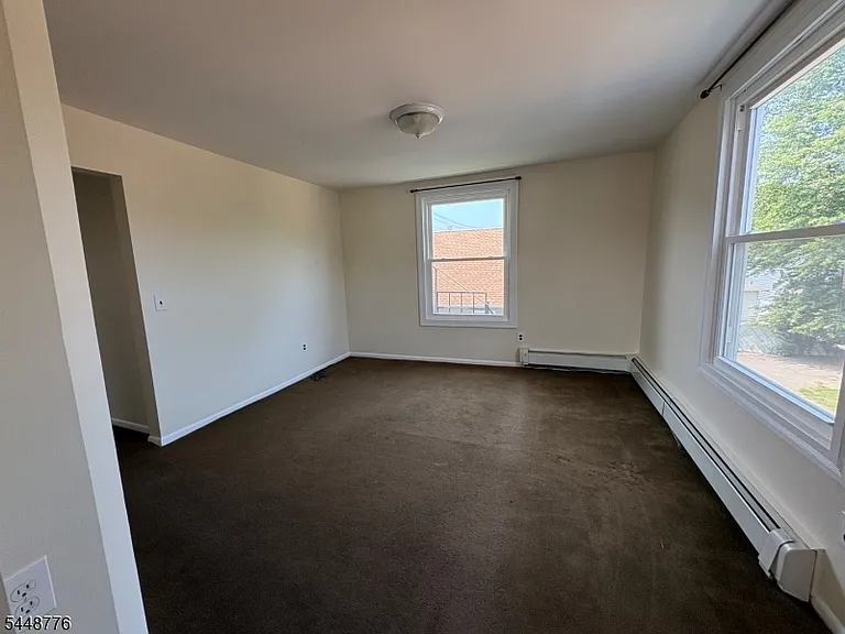 370 Main St — Photo 9