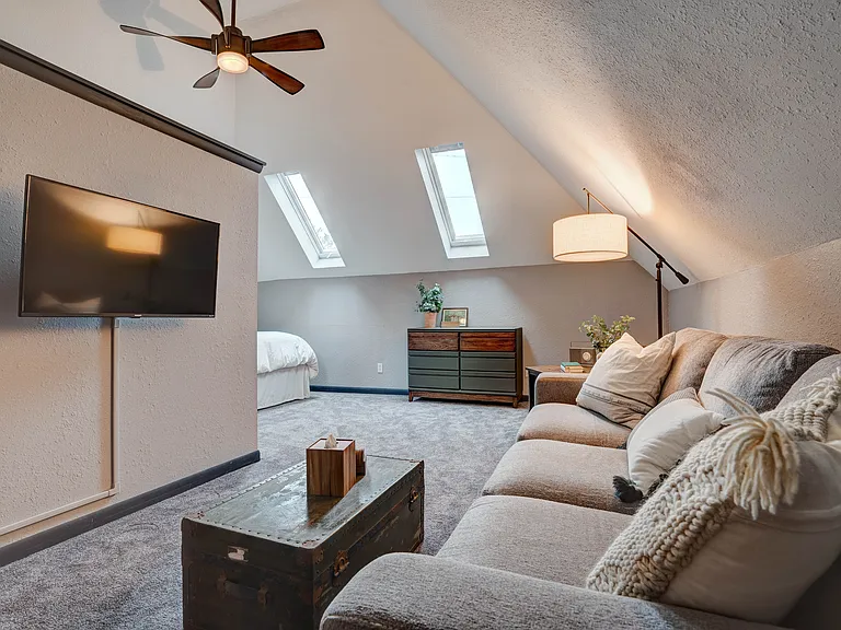 428 N Iowa Ave #3 — Photo 3