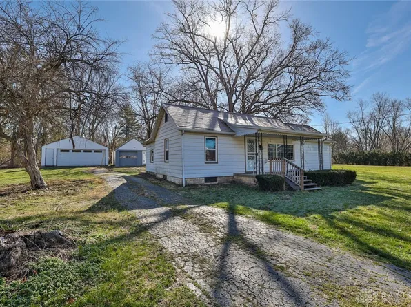 9020 Stoner Dr, Dayton, OH 45414