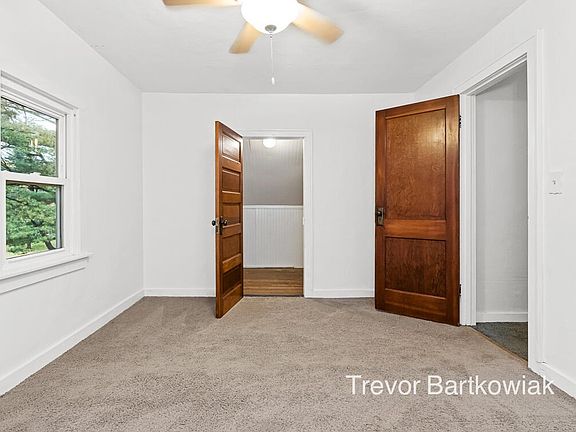 5th image of 1620 S Mears Ave
