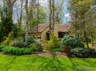 18 S Wildwood Ln, Fletcher, NC 28732