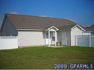 1st image of 2939 A Jessica Dr
