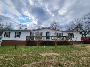 1110 Hunt St, Winchester, TN 37398