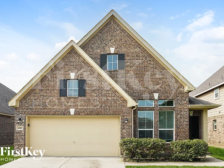 4810 Bay Vista Dr — Photo 1