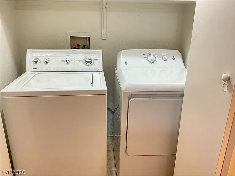 3400 Cabana Dr #1097 — Photo 8