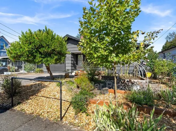 2023 NE Liberty St, Portland, OR 97211