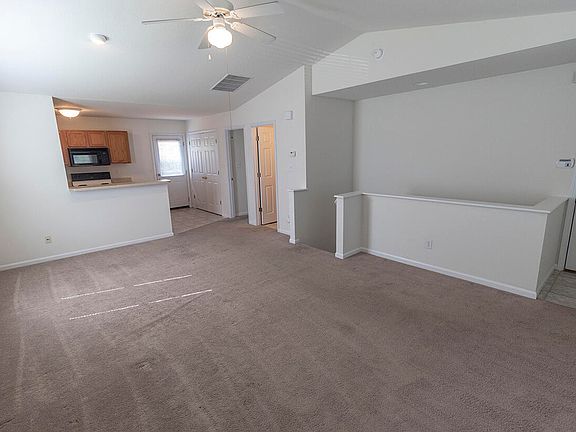 4th image of 3402 E Saint Charles Rd