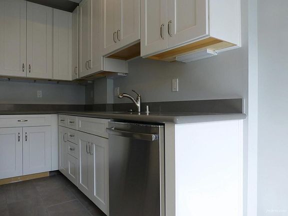 2nd image of 312 Fillmore St APT 4