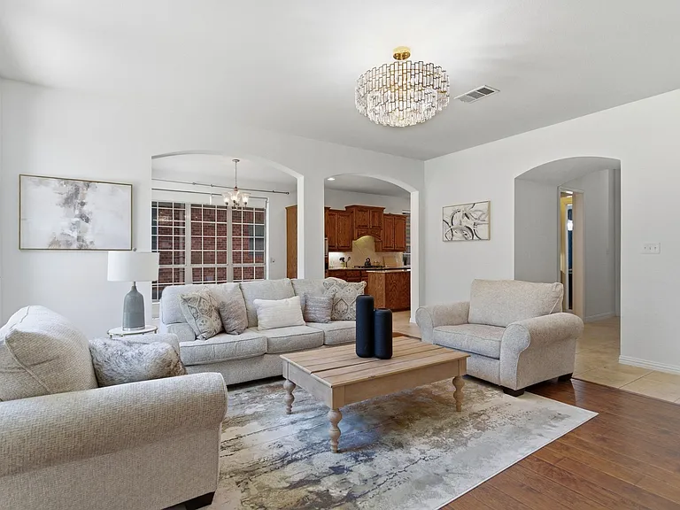 2437 Fawn Meadow Dr — Photo 6