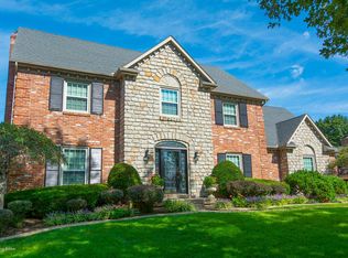 9013 Willow Springs Dr, Lyndon, KY 40242