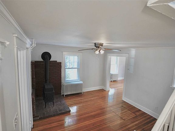 5th image of 41 S Bayles Ave