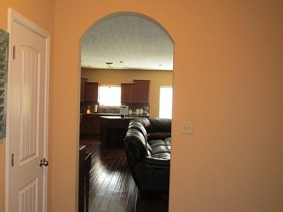 2nd image of 1325 Lee Road 735