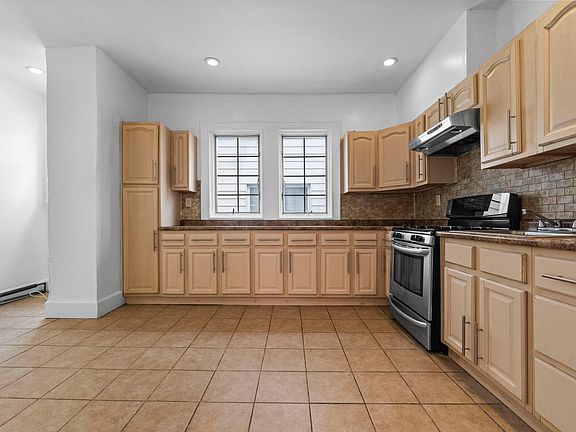 3rd image of 422 Beardsley Ave APT 2