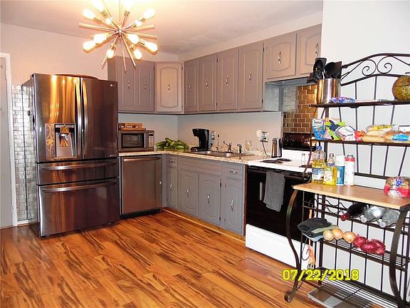 4th image of 1113 Fairmont Dr