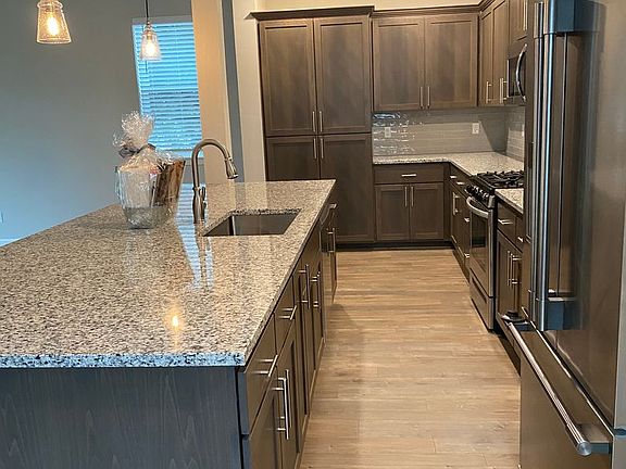 3rd image of 2095 Legacy Heights Dr SE