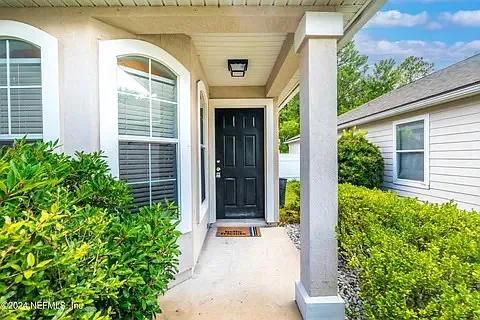 3 bed, 1318 sqft, $2,200 — Photo 3