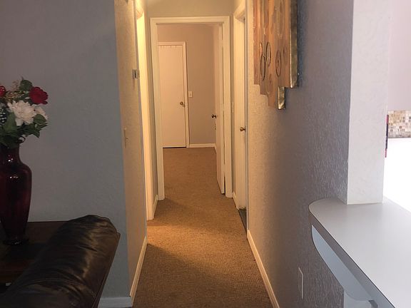 2nd image of 713 Highland Gardens Ln