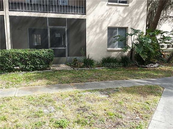 5th image of 7604 Abbey Ln #213