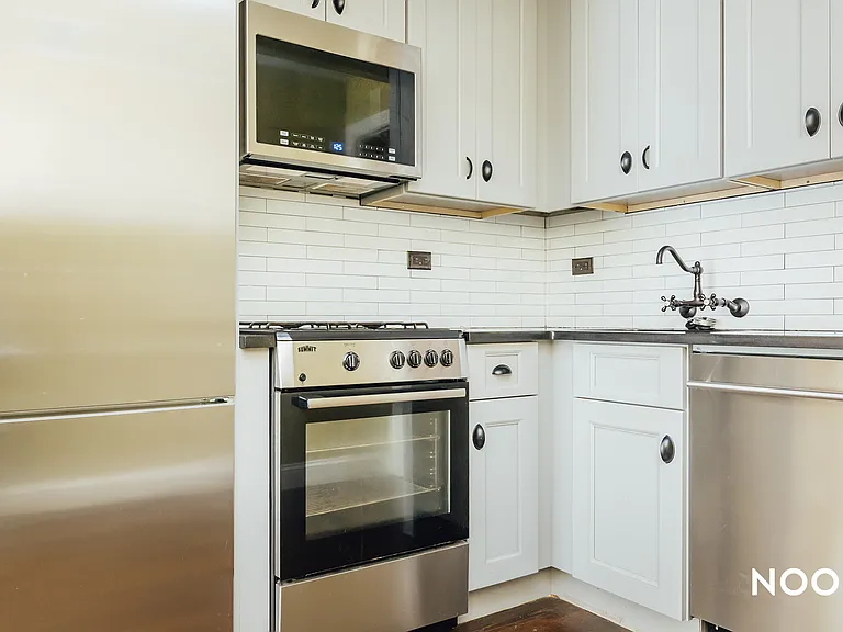 1027 President St #1A — Photo 2