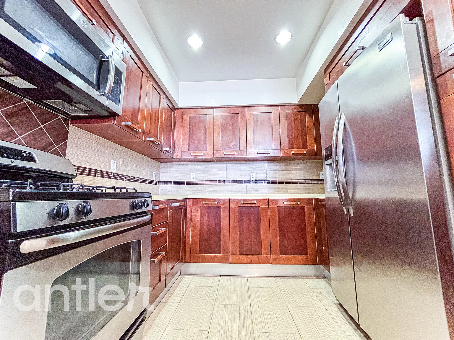2 bed, 2.5 bath, 1400 sqft, $4,495 — Photo 2