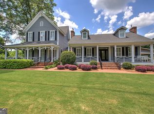 306 E Belmont Dr, Calhoun, GA 30701