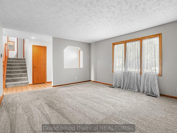 3rd image of 1739 Ingalls St