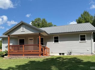 330 S 2nd St, Vandalia, IL 62471