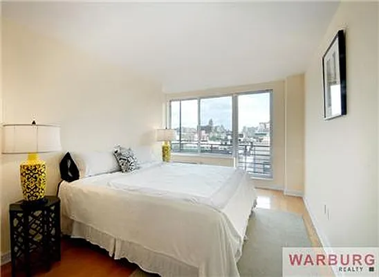 Sold by Warburg | media 15