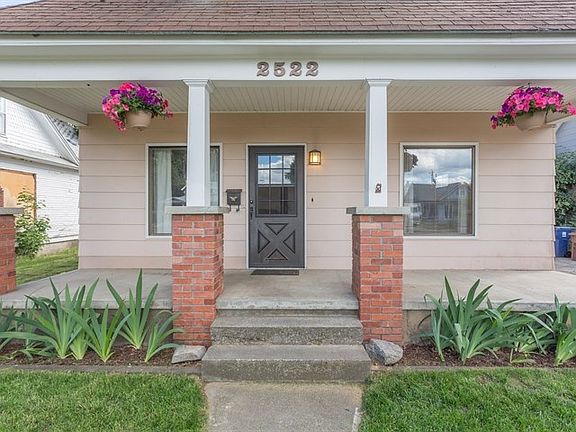 2nd image of 2522 E Diamond Ave